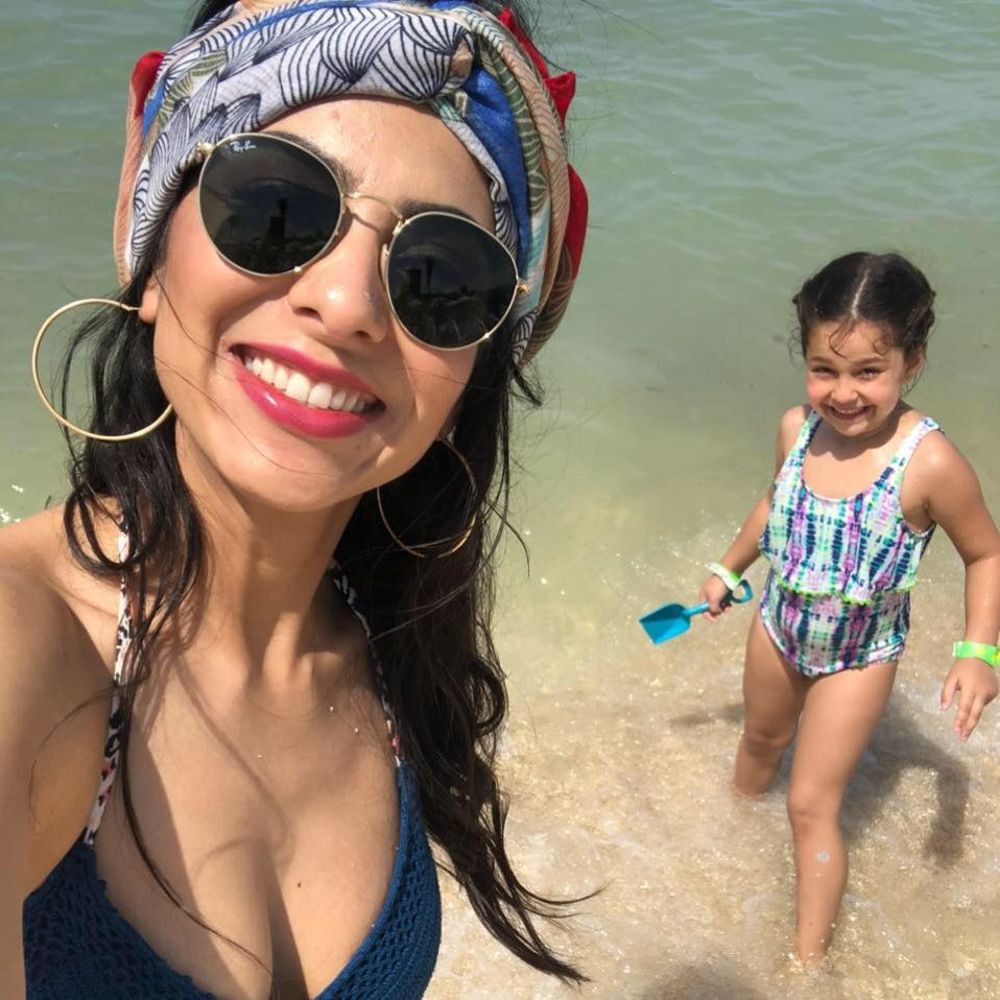 Meet your Posher, Estefania